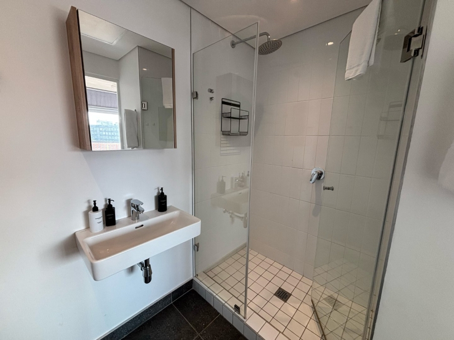 2 Bedroom Property for Sale in Sea Point Western Cape